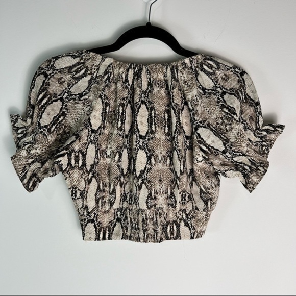 Sage the Label womens XS leopard print short sleeve crop top - Picture 3 of 8